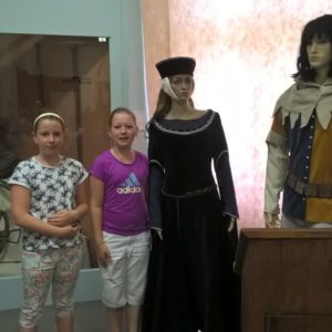 čtyři princezny a rytíř