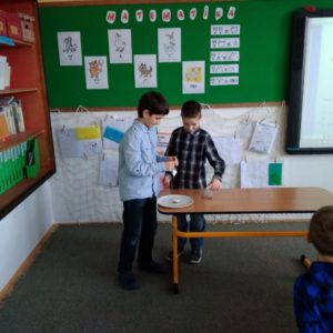 Pokus s pepřem a solí