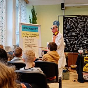 Anglické divadlo MAD PROFESOR