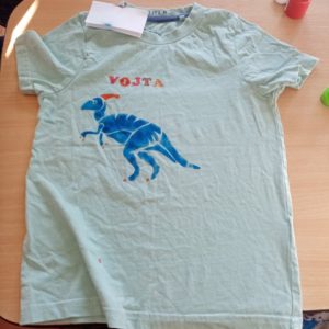 Vojta má na triku dinosaura