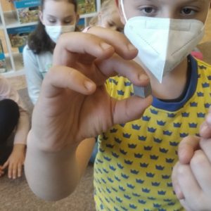 střih na šaty (krychle)